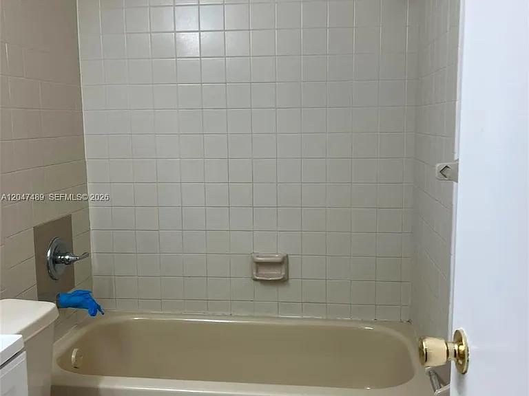 204 Lake Pointe Dr #208 — Photo 14