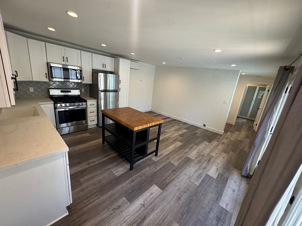 1st image of 17333 Emelita St