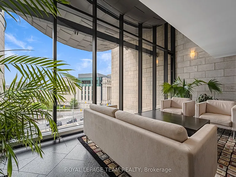 700 Sussex Dr #601 — Photo 25