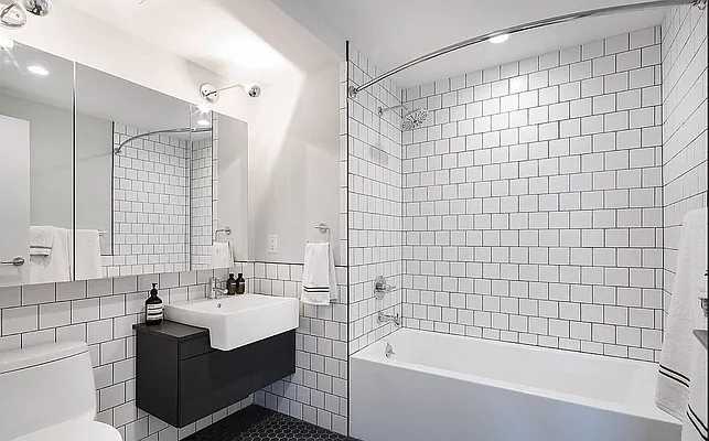 Rented by VRE | media 9