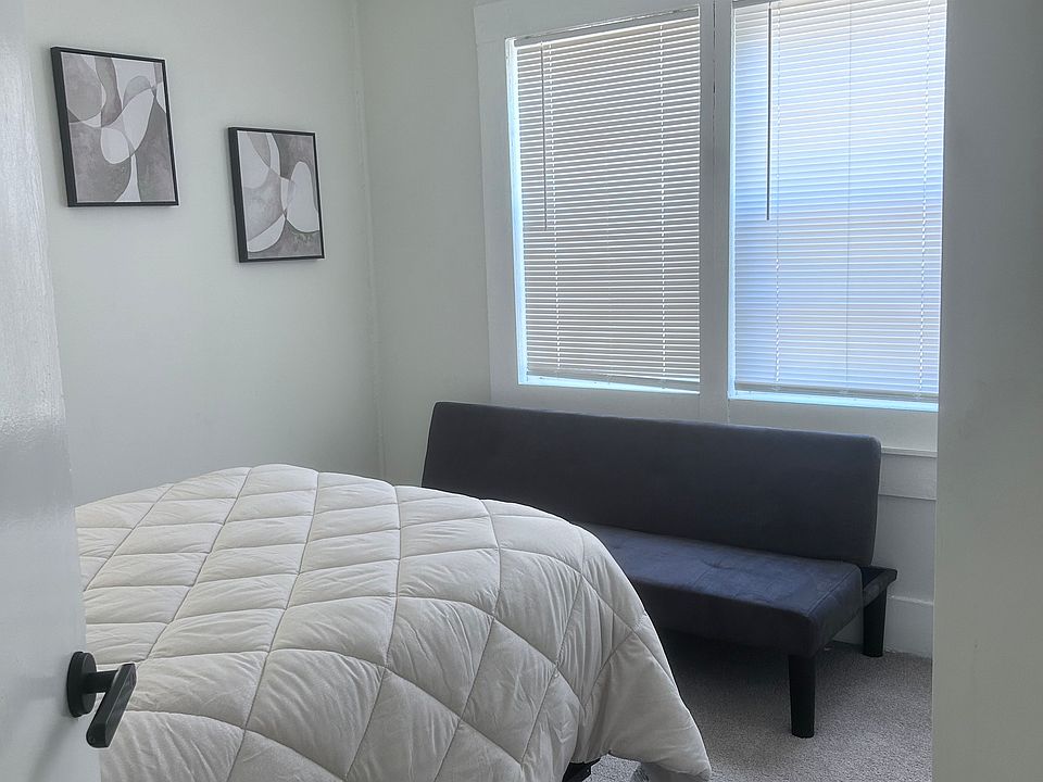 2nd image of 839 W Georgia St