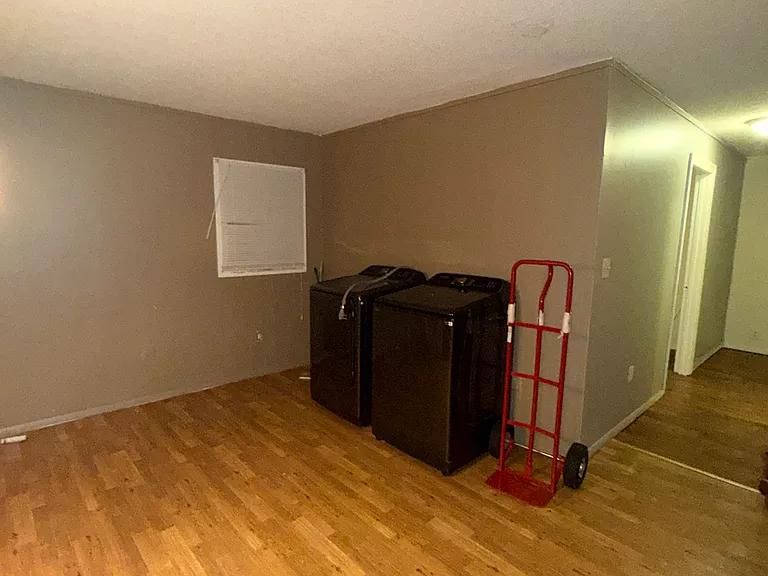 830 E River Rd #B — Photo 4