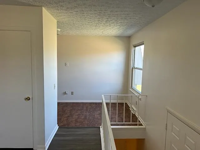 210 Taff Cir #A — Photo 5