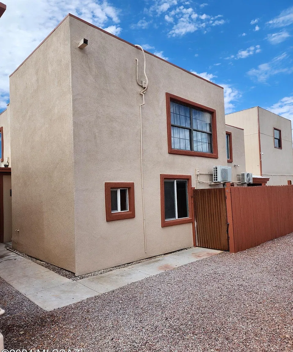 5th Ave-Tucson — Photo 4