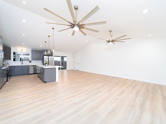 4th image of 2668 Kuku St