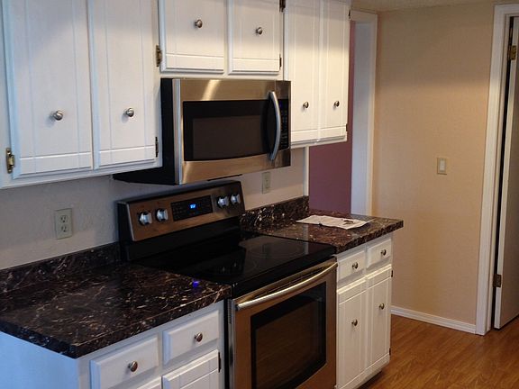3rd image of 208 W Grand Teton Ct