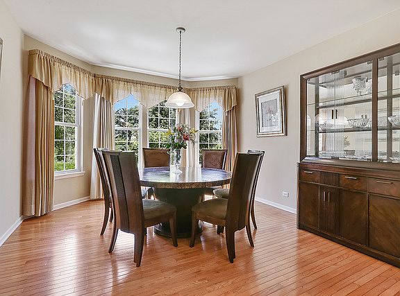 3rd image of 9212 Dunmore Dr