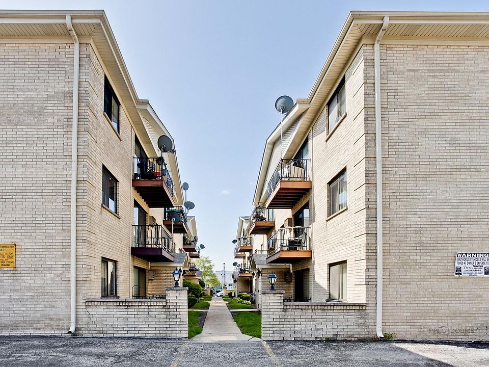 1st image of 7200 W Cortland St APT 201