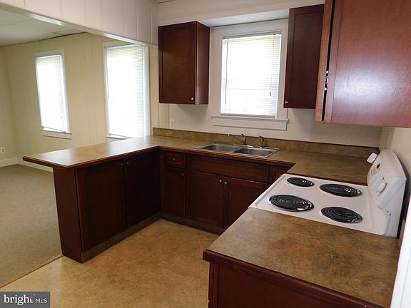 3rd image of 2120 Lafayette Blvd #101