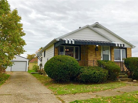 3rd image of 50 Nandale Dr