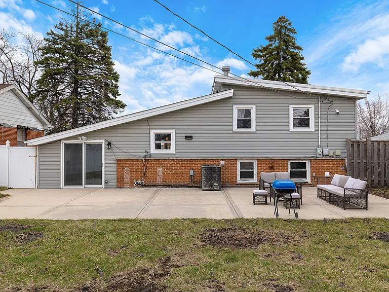 2176 Ash St — Photo 27