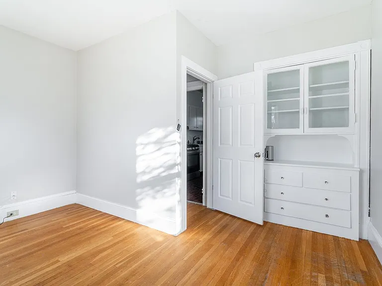 45 Montcalm Ave #1-C — Photo 2