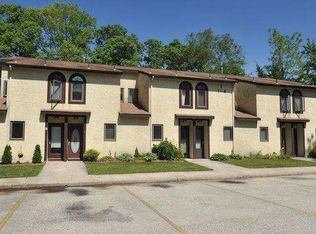 5 Steamboat Ct, Galloway, NJ 08205