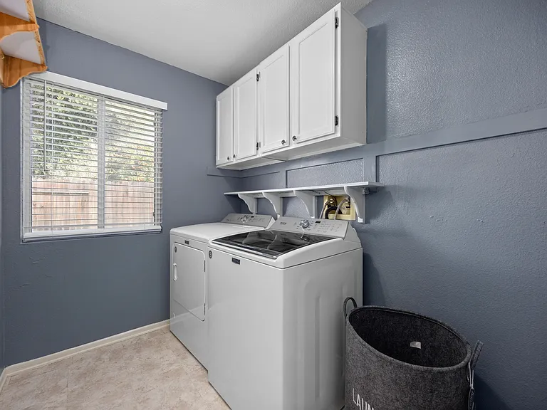 9506 Ravenrock Dr — Photo 22