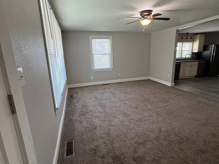 1128 N Jefferson Ave #A — Photo 6