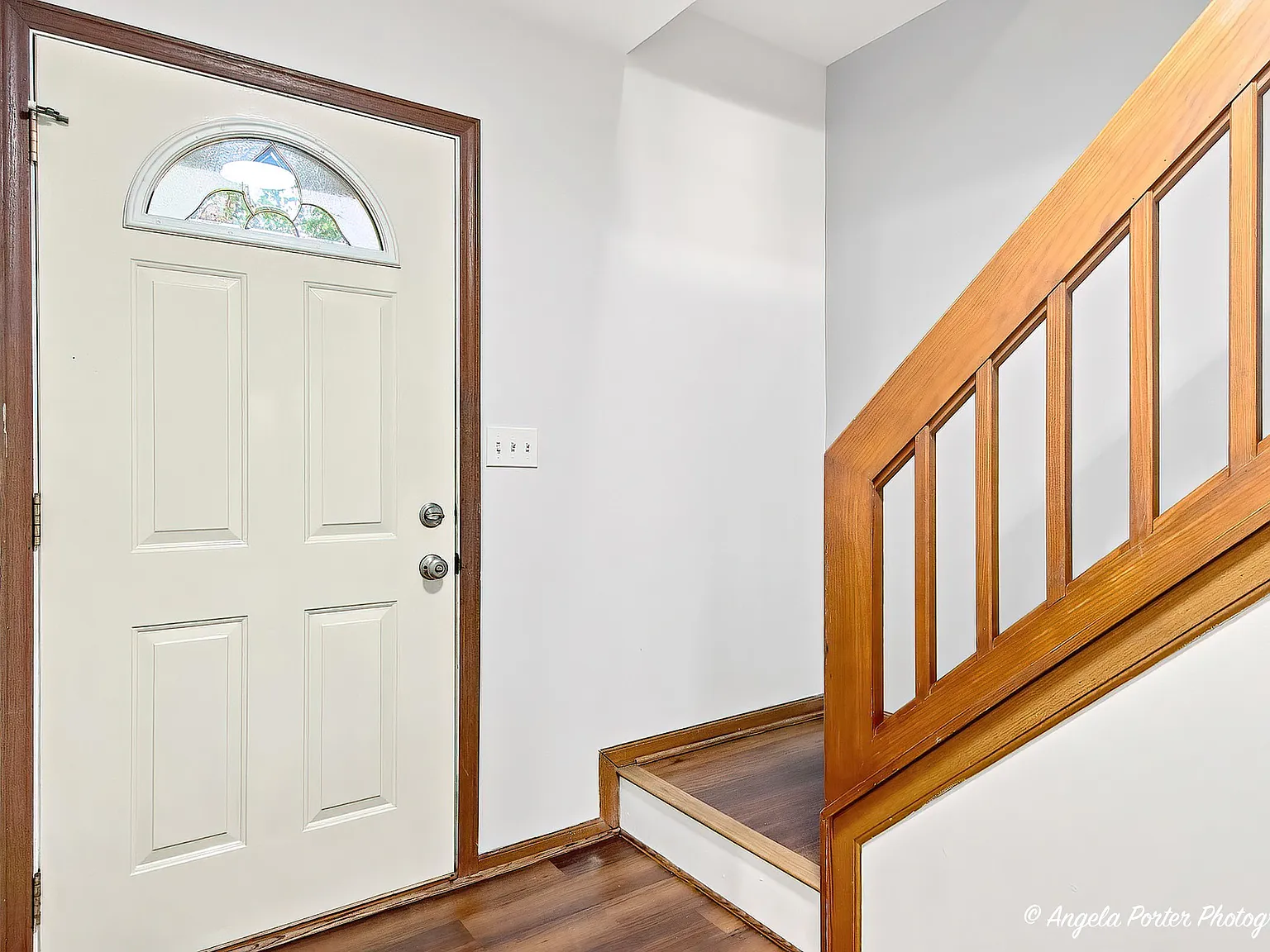 3 bed, 1.5 bath, 1297 sqft, $2,600 — Photo 2