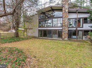 2085 Harts Ln, Conshohocken, PA 19428