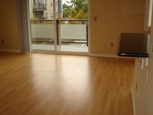 4th image of 845 NE 125th St APT 303
