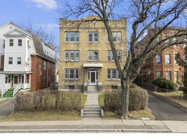 364 Woodland St, Hartford, CT 06112