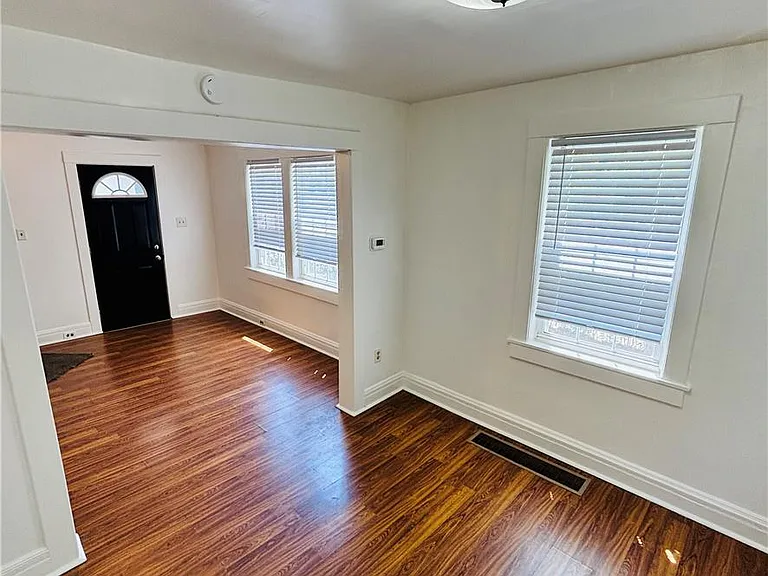 551 Park Pl — Photo 18