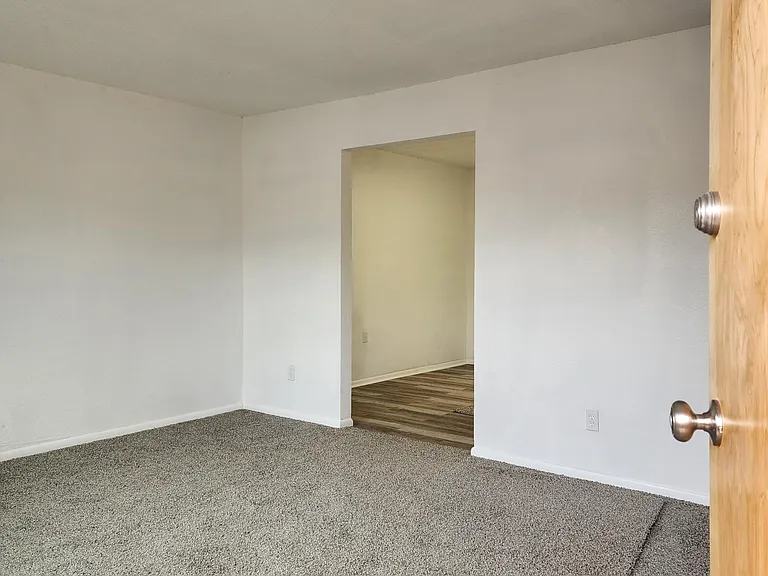 325 Tennessee St NE #C — Photo 4