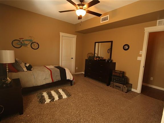 4th image of 14901 Holly Springs Ave