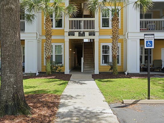 3rd image of 2133 Chatelain Way