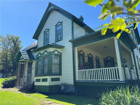 121 Pine St, Wellsville, NY 14895
