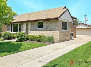 6820 W Oakton St, Niles, IL 60714