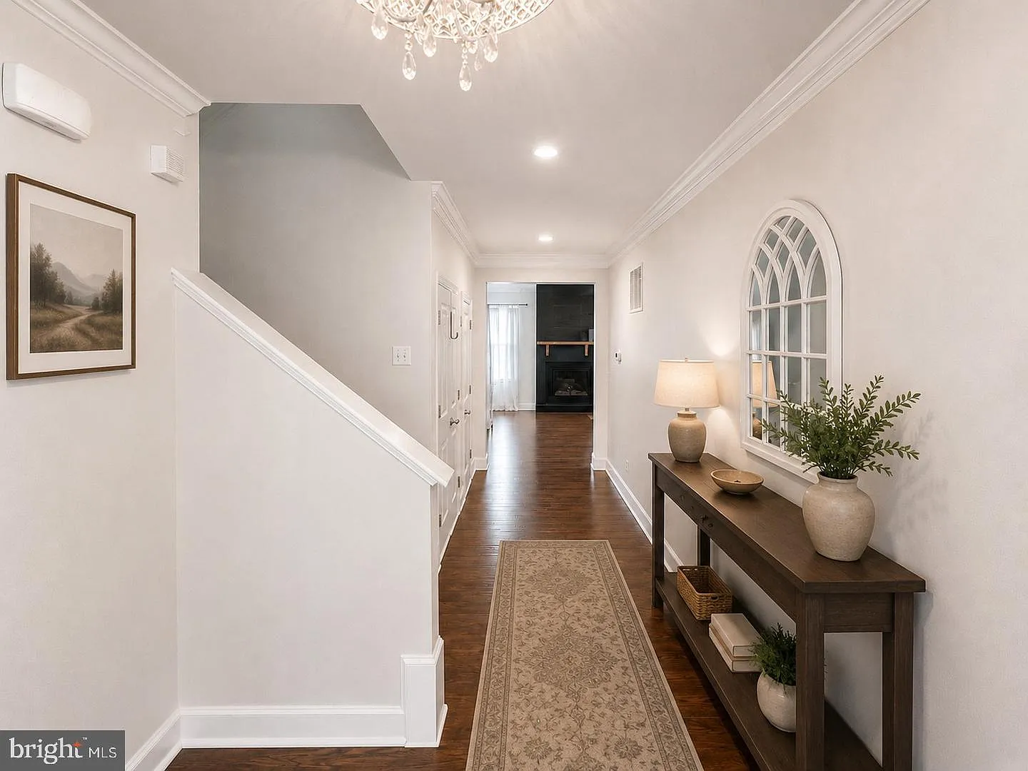 5 bed, 4.5 bath, 4329 sqft, $3,900 — Photo 2