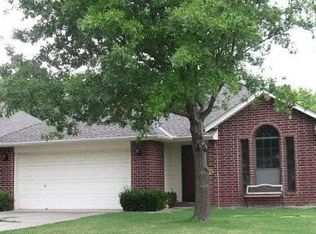 1708 Louis Scott St, Edmond, OK 73003