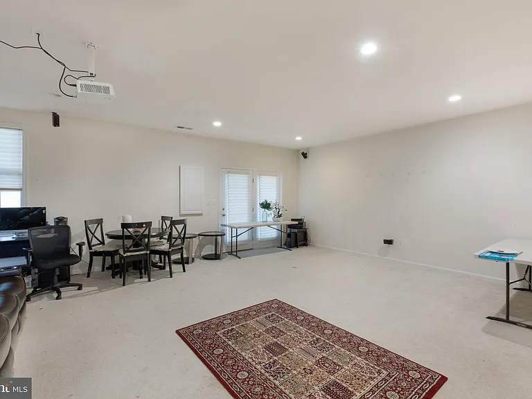 23377 Lewis Hunt Sq — Photo 35