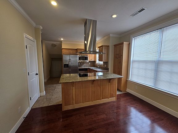 4th image of 737 S Pickwick Ave APT A