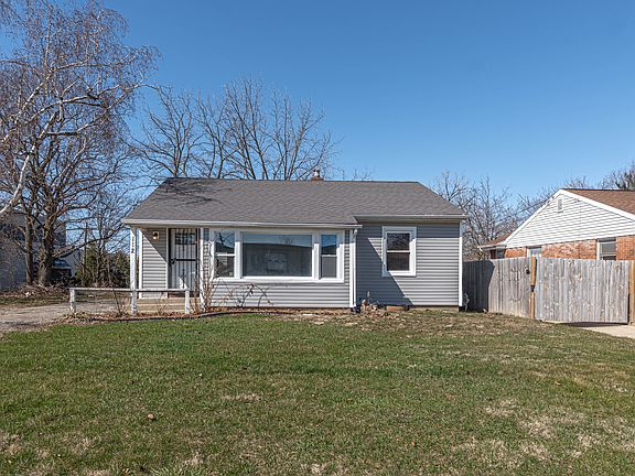 2nd image of 112 Dawn Ave #1