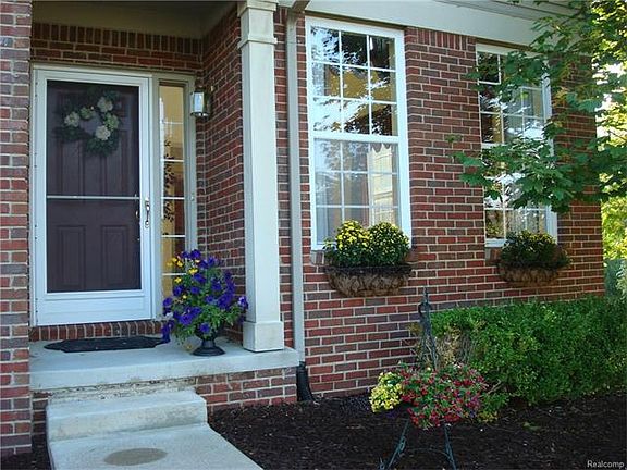2nd image of 1828 Autumn Glen Dr