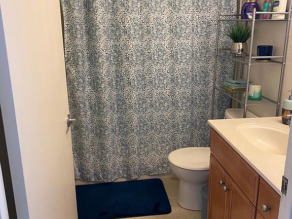 5th image of 407 Russell Park APT 7