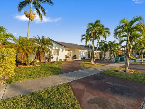 17803 SW 152nd Pl, Miami, FL 33187