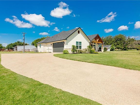 3rd image of 170 Paloma Drive