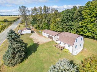 6075 E Arnold Lake Rd, Harrison, MI 48625