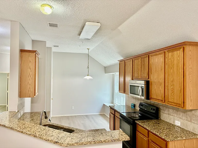 7180 Chinquapin Dr — Photo 5