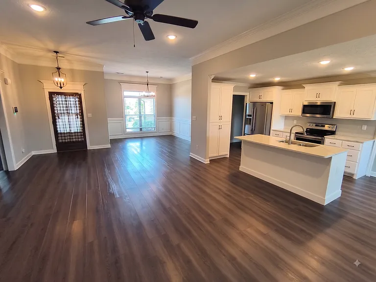 114 Gatewick Dr — Photo 2