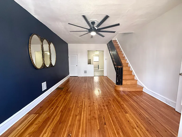 2417 S American St — Photo 2