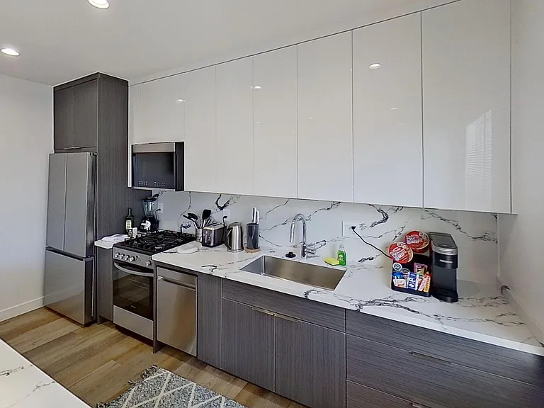 10863 Kling St #2 — Photo 13