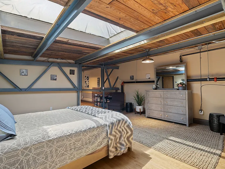 713 S Central St #104 — Photo 31