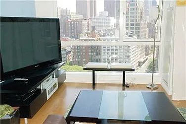 Rented by R New York
