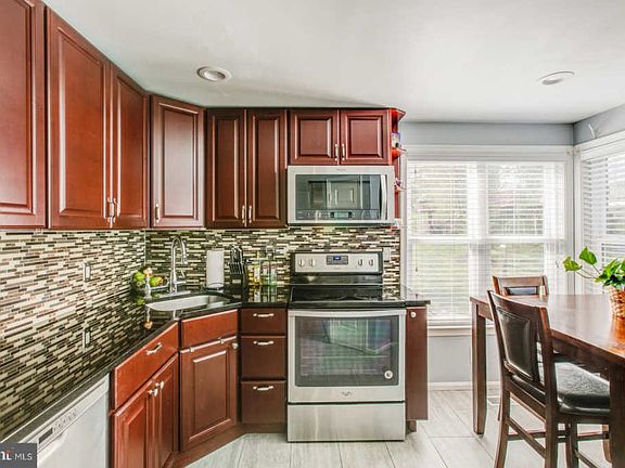3rd image of 6001 Old Stratford Ct