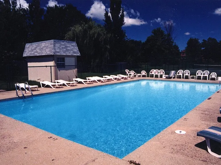 Shadow Creek Apartments — Photo 12