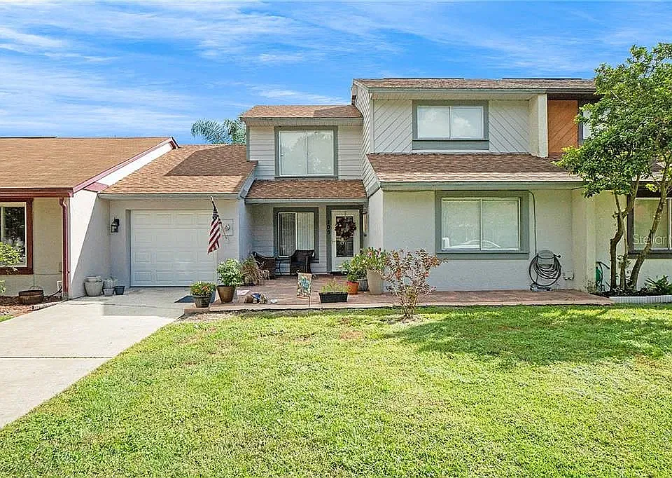 105 Water Oak Dr