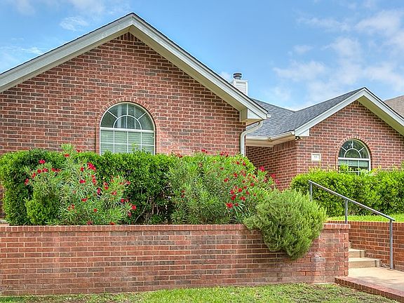 3rd image of 55 Southridge Dr
