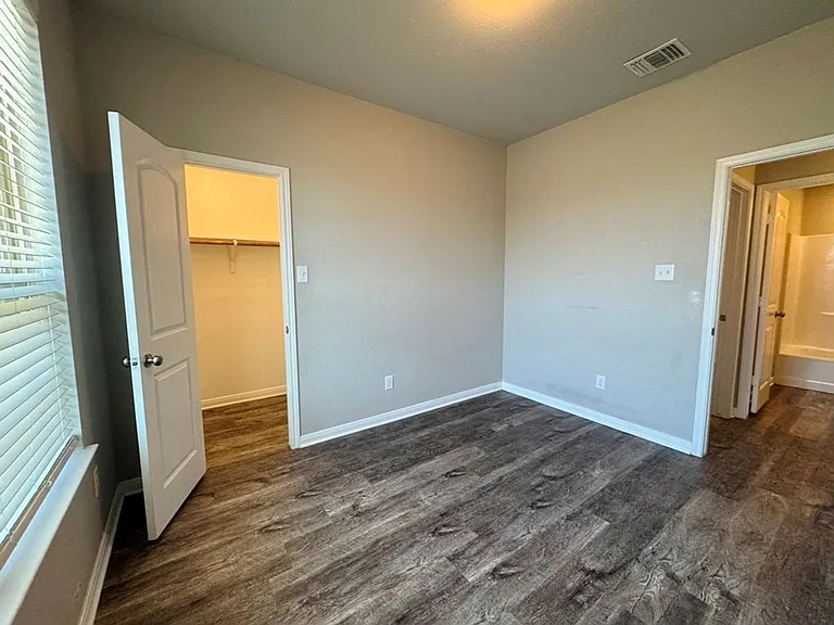 1908 Delano Dr — Photo 21